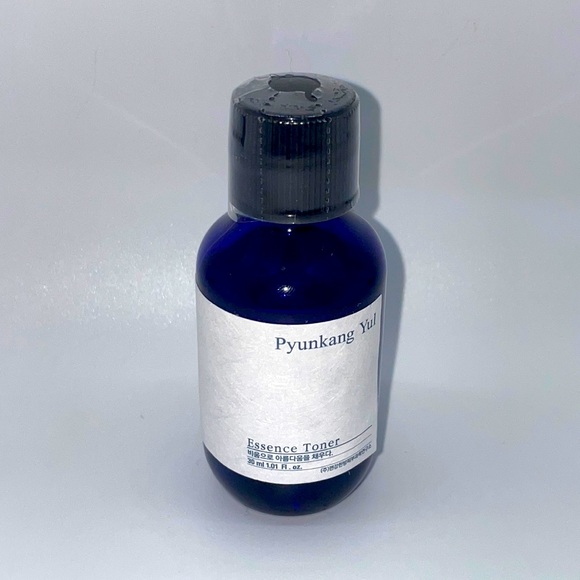 Pyunkang
Yul Essence Toner - Picture 1 of 2